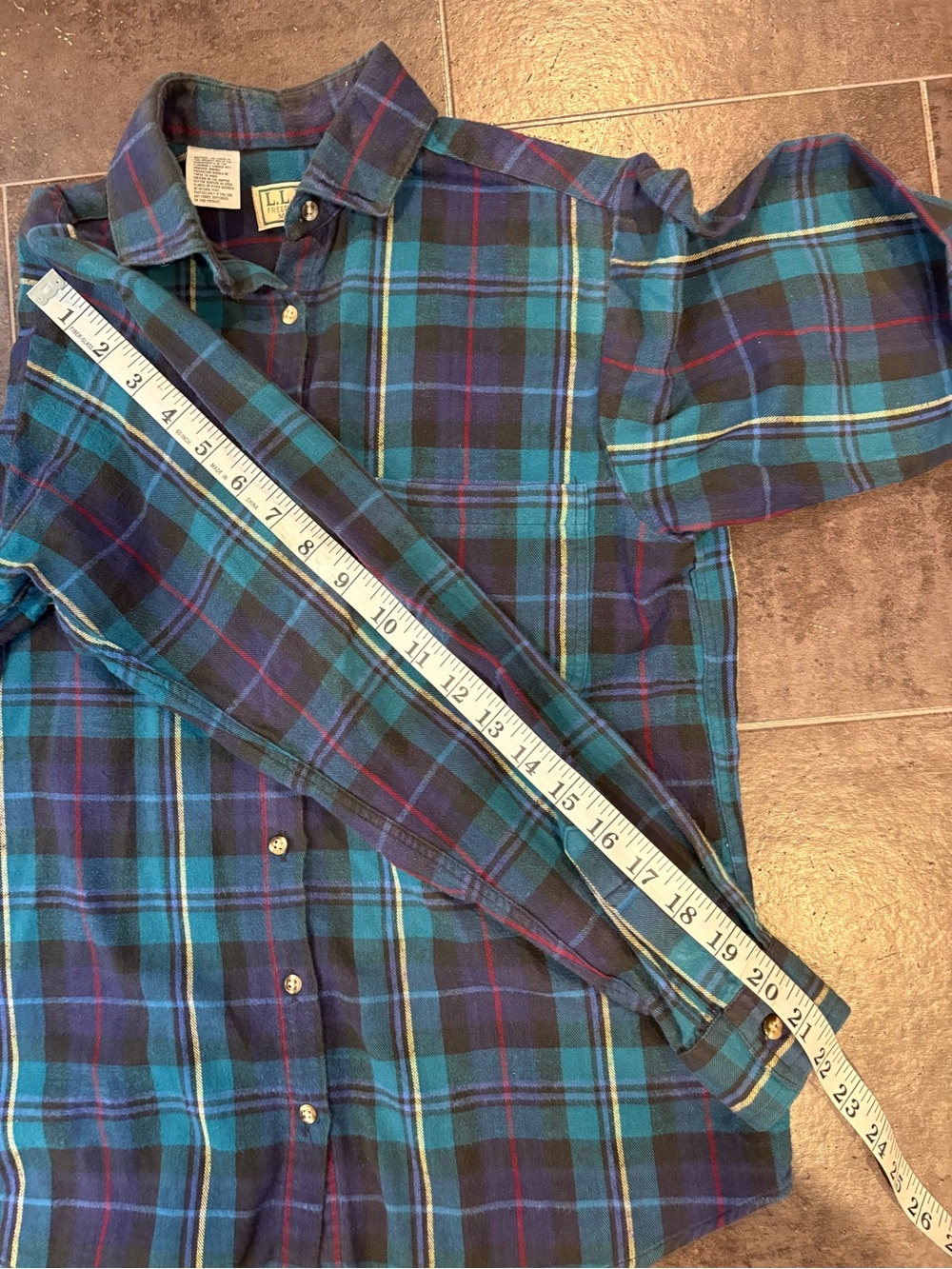 Vintage L.L. Bean Women’s Plaid Flannel Shirt Button Down Made in USA Cabincore - Picture 9 of 9